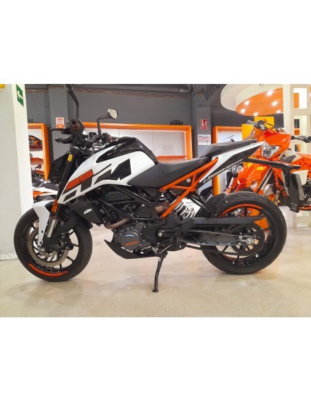 KTM Duke 125 año 2020