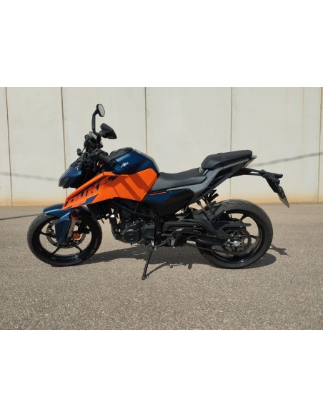 KTM Duke 125 año 2024