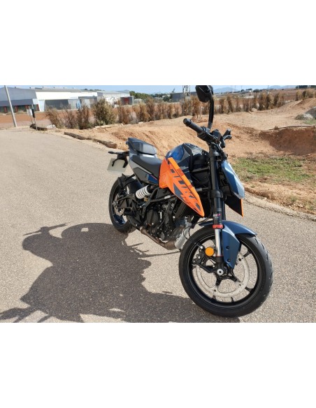 KTM Duke 125 año 2025