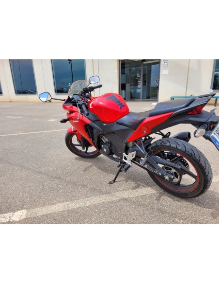 Honda CBR 125 R año 2015