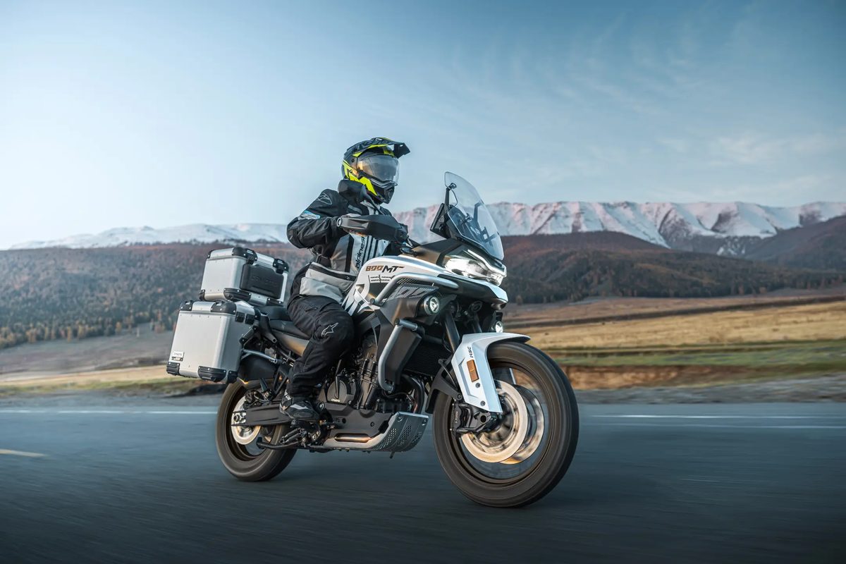 CFMOTO 800MT ES