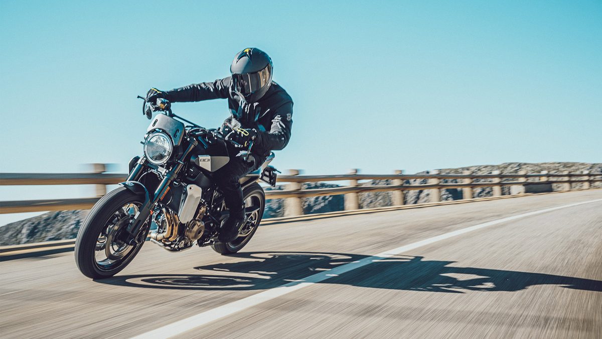 Husqvarna SVARTPILEN 801