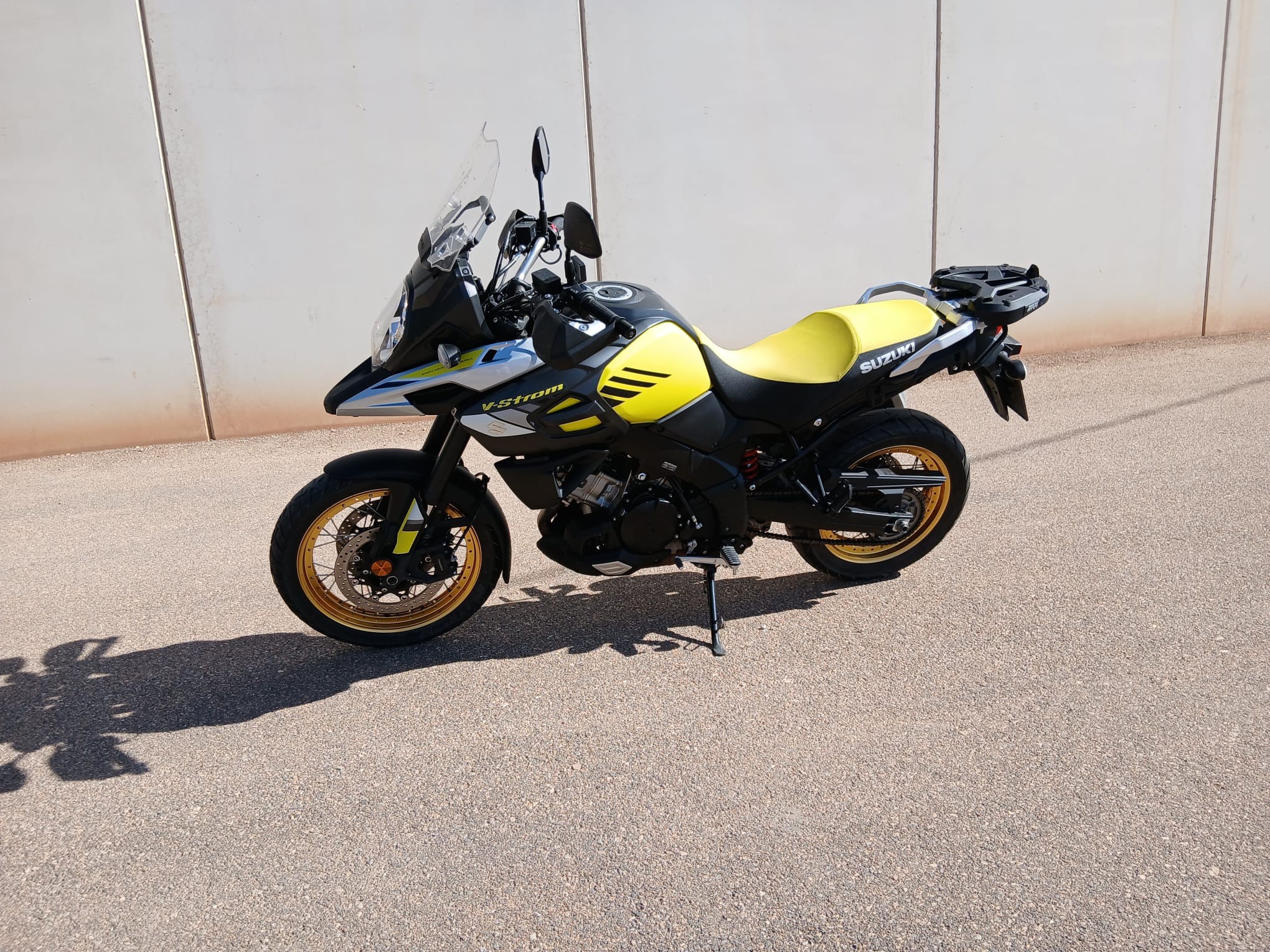 Suzuki V-Strong 1000 XT año 2017, foto 4