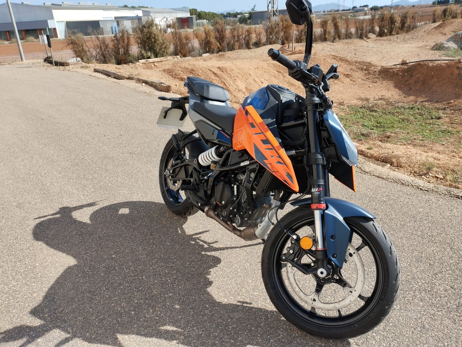 KTM Duke 125 año 2025, foto 4