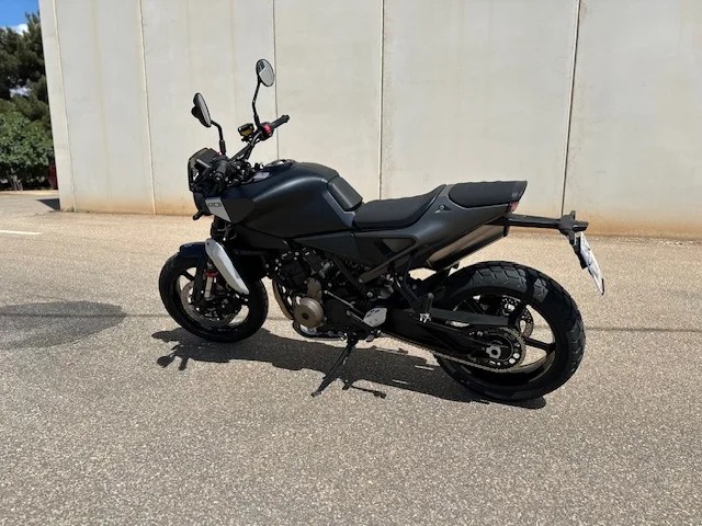 Husqvarna Svartpilen 801 2025, foto 2