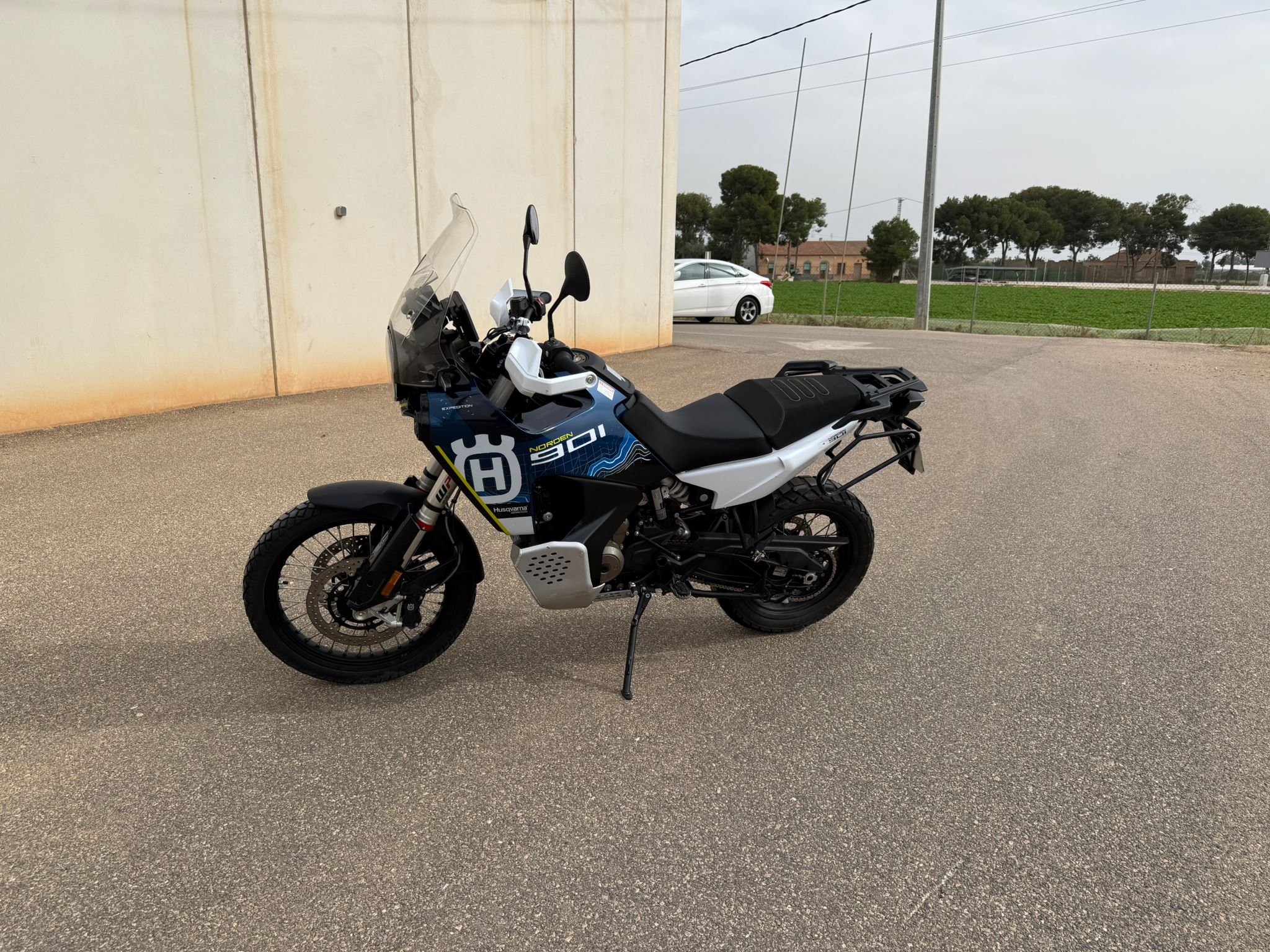 HUSQVARNA NORDEN 901 EXPEDITION 2023, foto 3