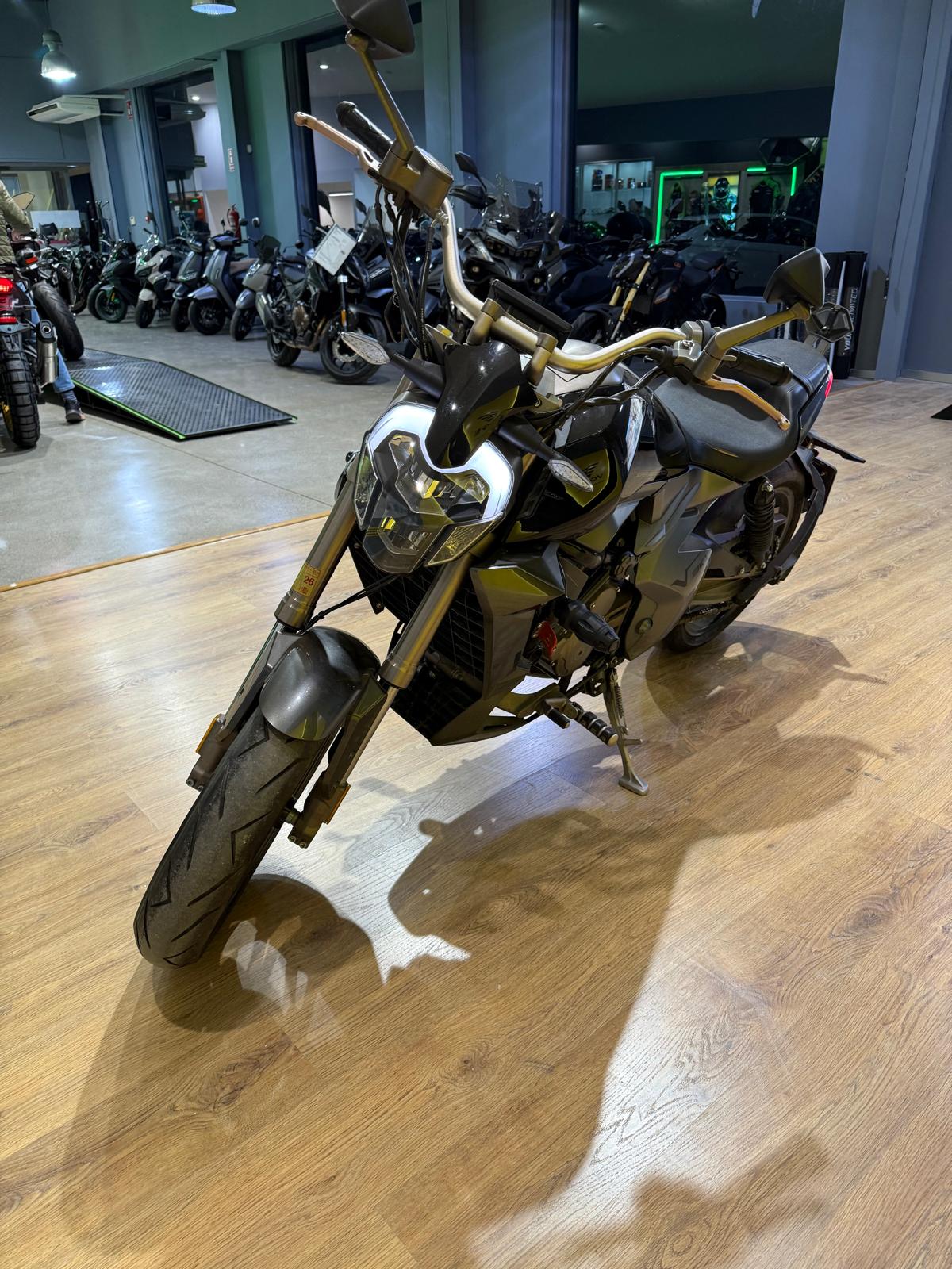 ZONTES V 310 2019 NEGRA, foto 2