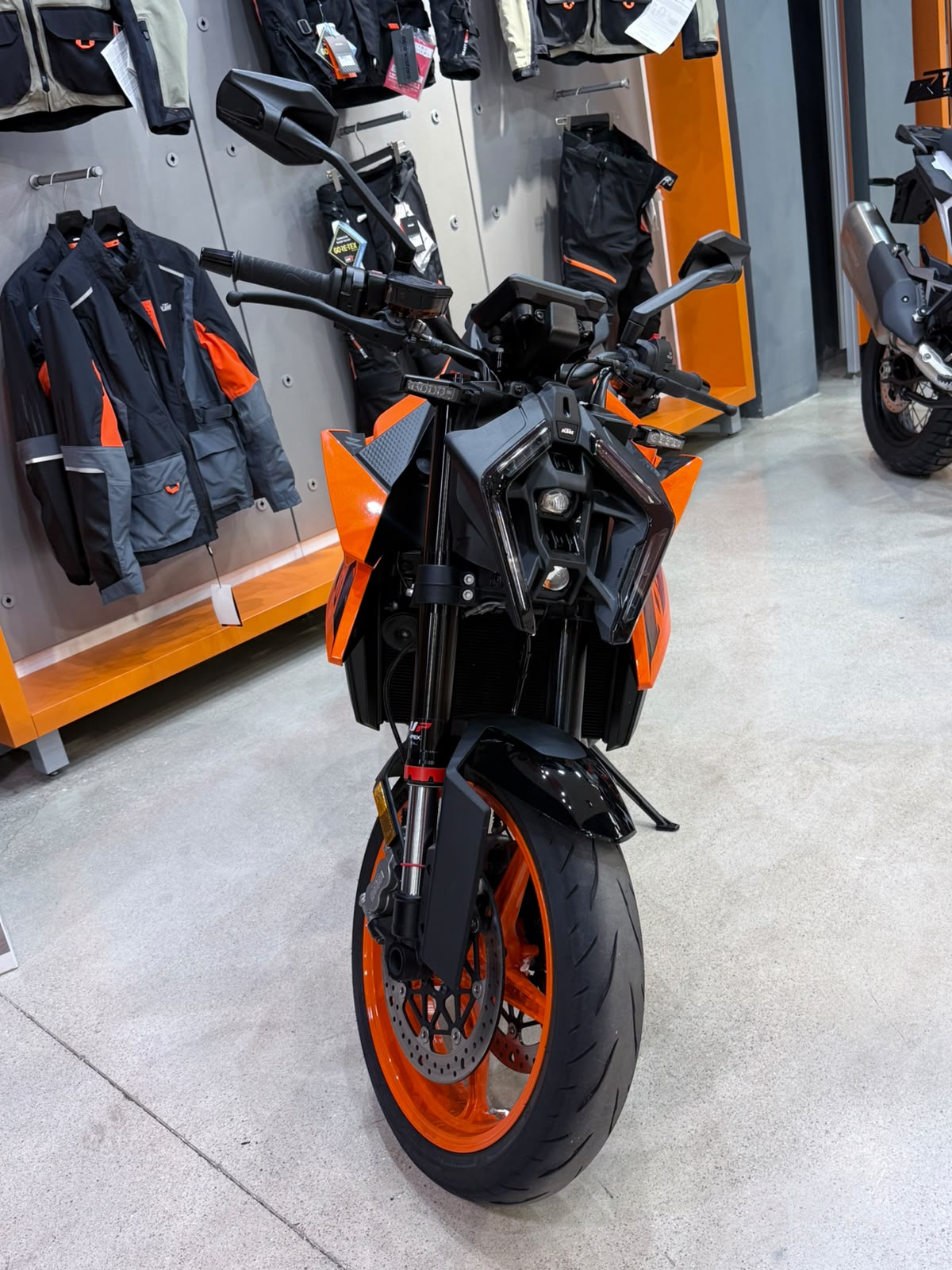 KTM DUKE 990 ´24, foto 5