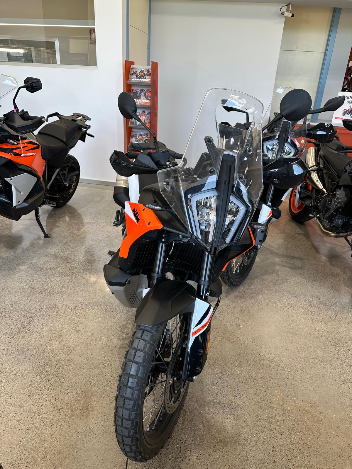 KTM 890 ADVENTURE ´24, foto 3
