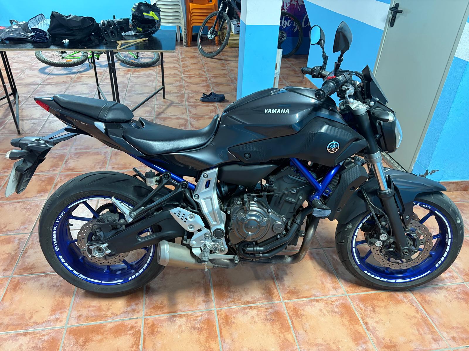 YAMAHA MT07 ´15, foto 2