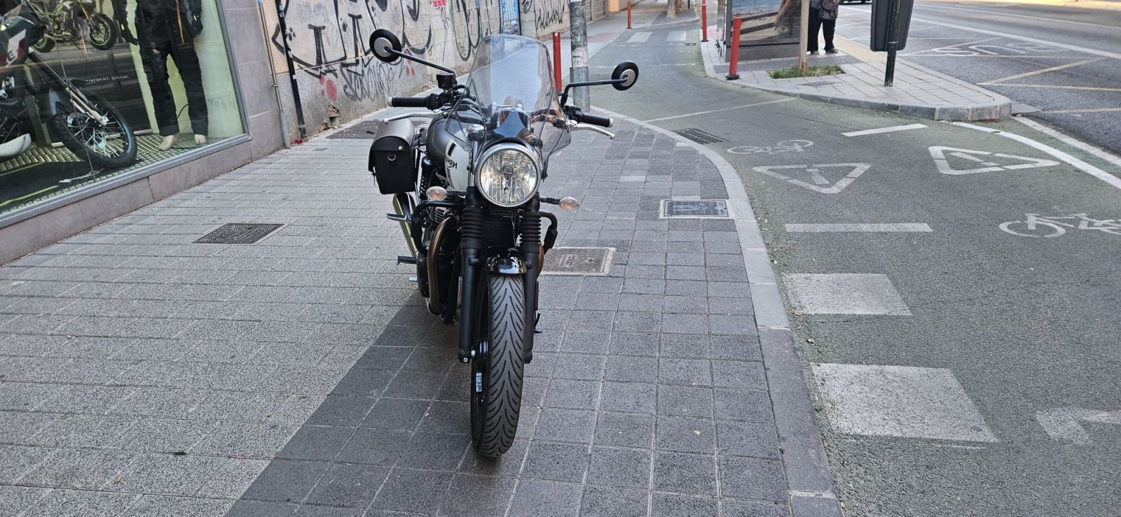 TRIUMPH STREET TWIN 900, foto 3