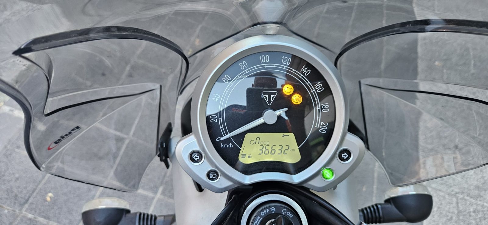 TRIUMPH STREET TWIN 900, foto 6