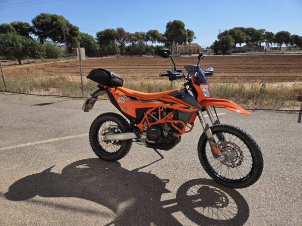 KTM 690 Enduro R año 2023