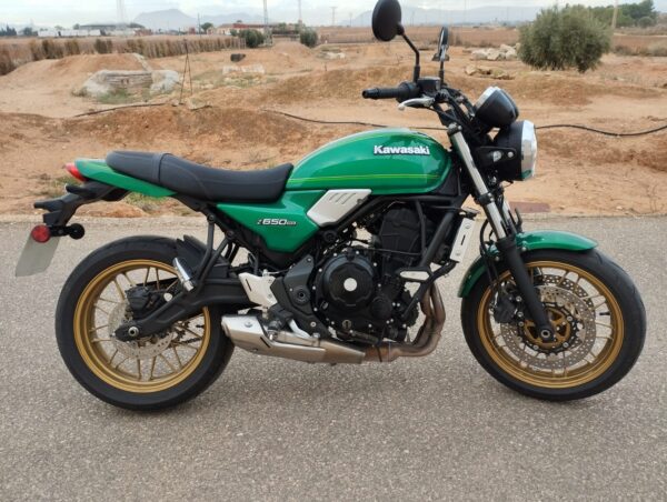 Kawasaki Z650 RS año 2023