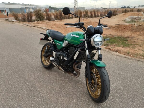 Kawasaki Z650 RS año 2023