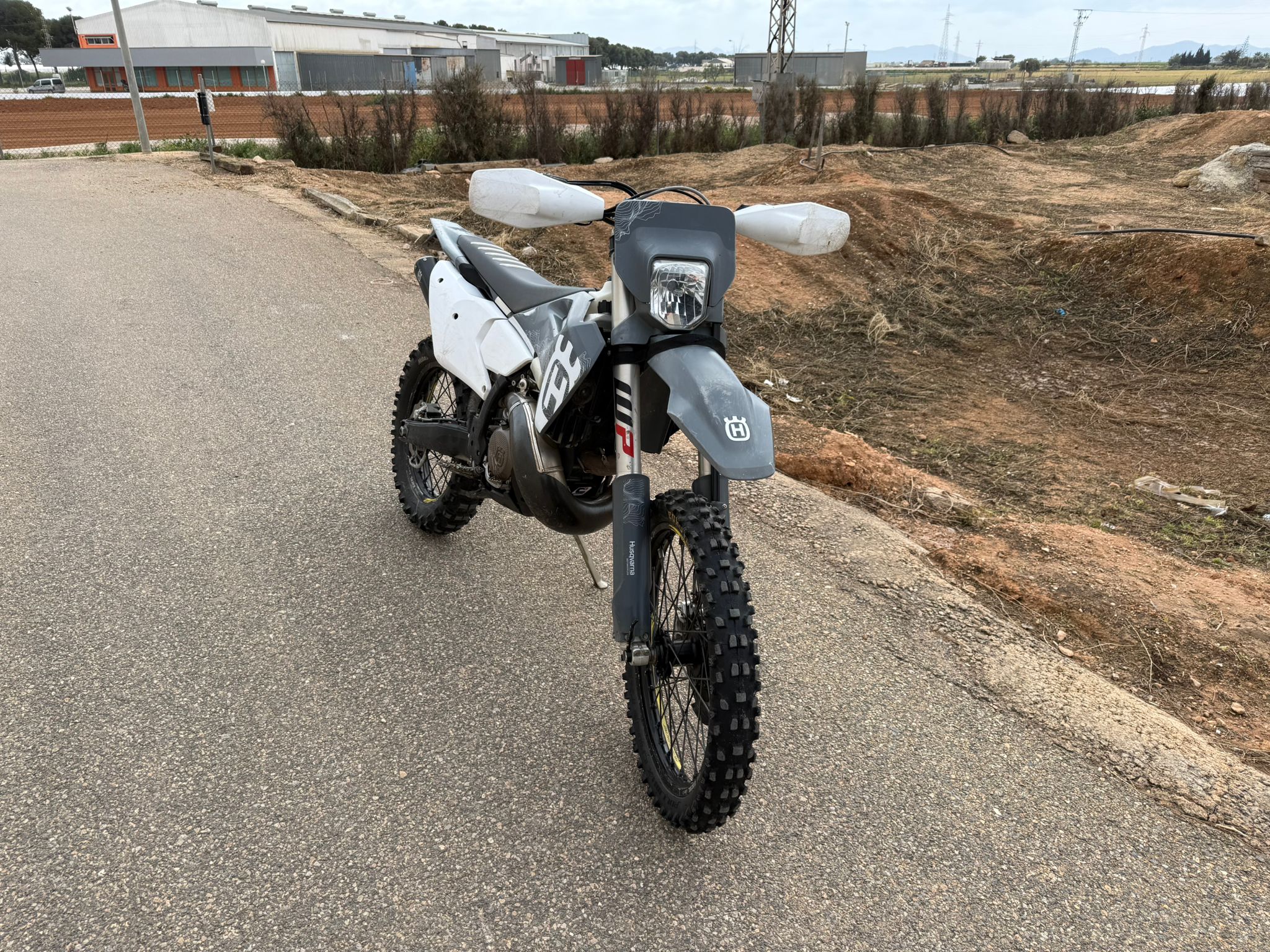 HUSQVARNA TE 300 PRO 2024 - Imagen 3